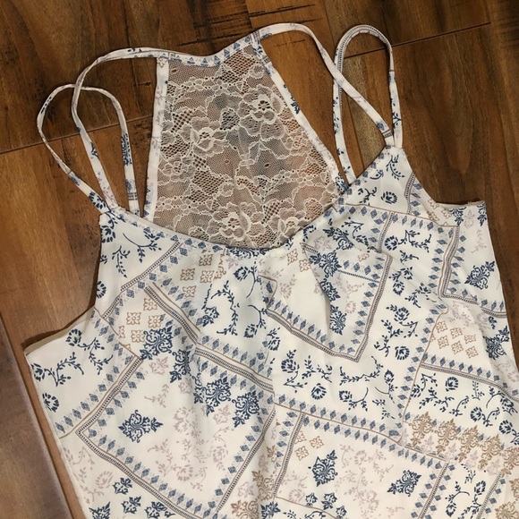 MAURICES | Cute Flowy Top - Picture 2 of 4